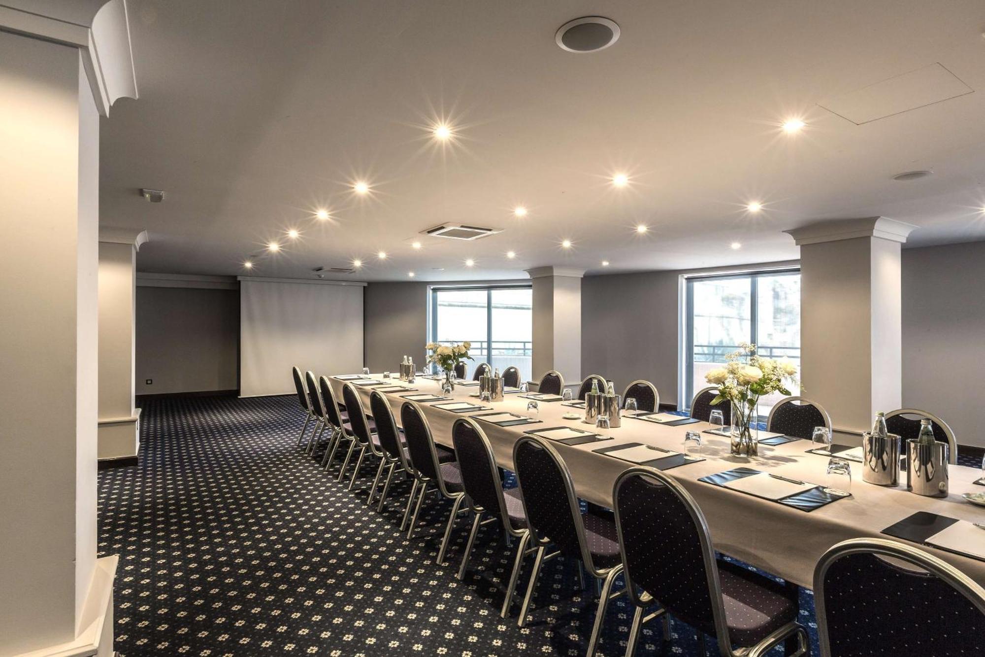 Radisson Blu Resort, Malta St. Julian'S Kültér fotó Meeting room at the hotel